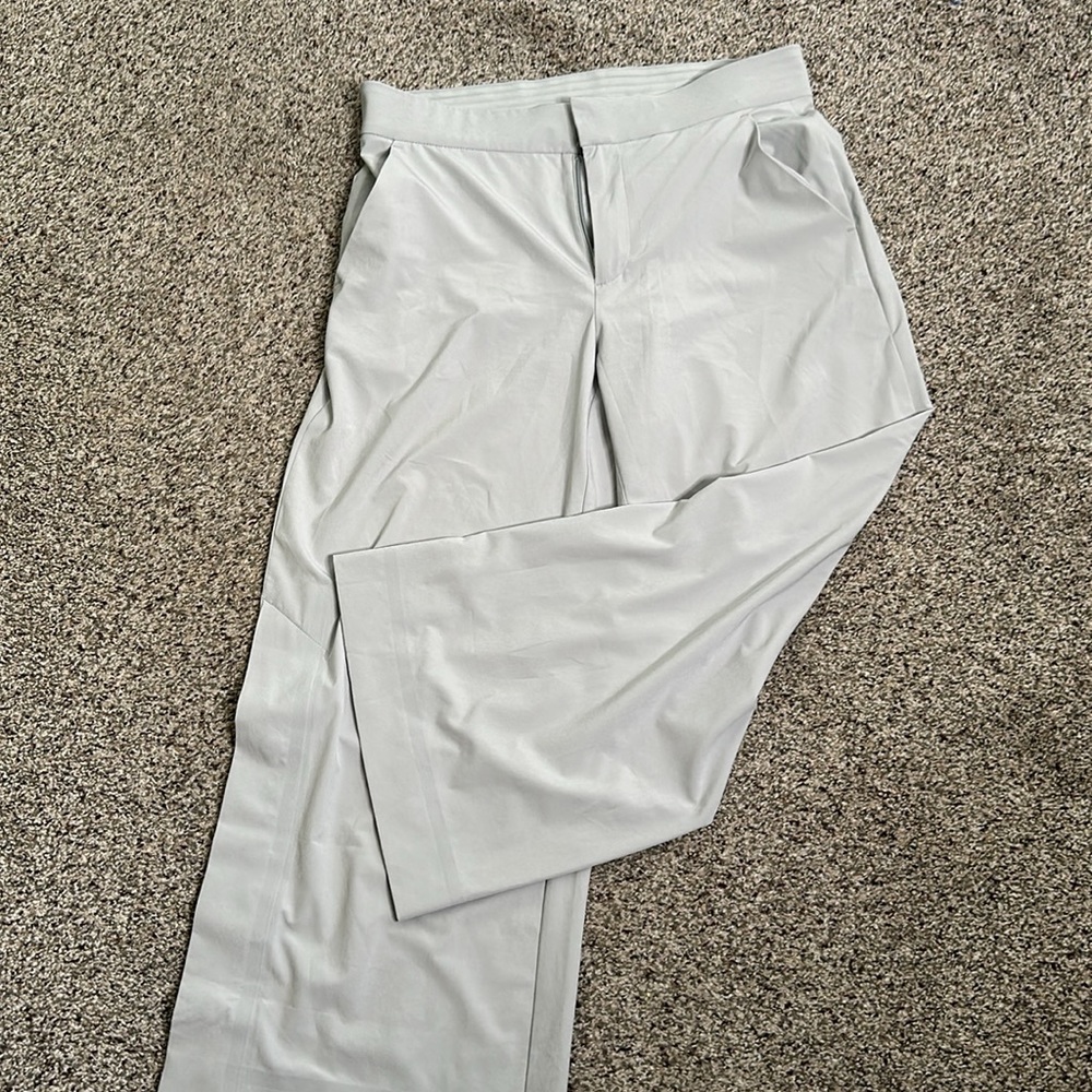 Athleta light gray tribecca crop pants side slits size 4 - Picture 4 of 8